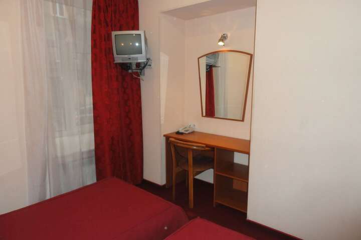 Room 11 of 64