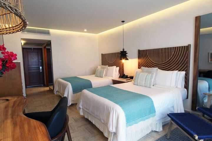 Room 20 of 233