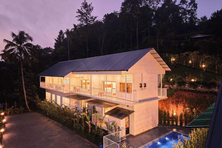 Ice Cliff Munnar by VOYE HOMES