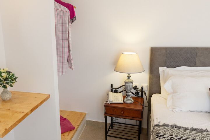 Room 59 of 210