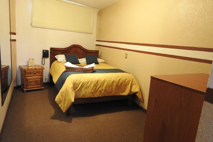 Room 2 of 11