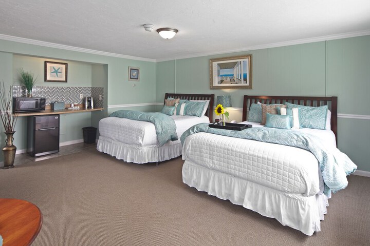 Room 3 of 20