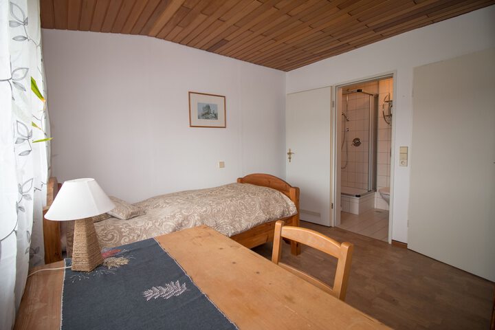 Room 2 of 45