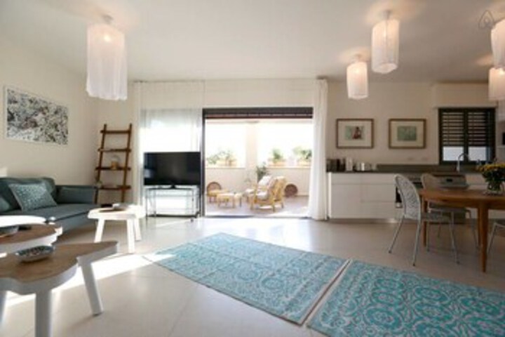 Room 4 of 21