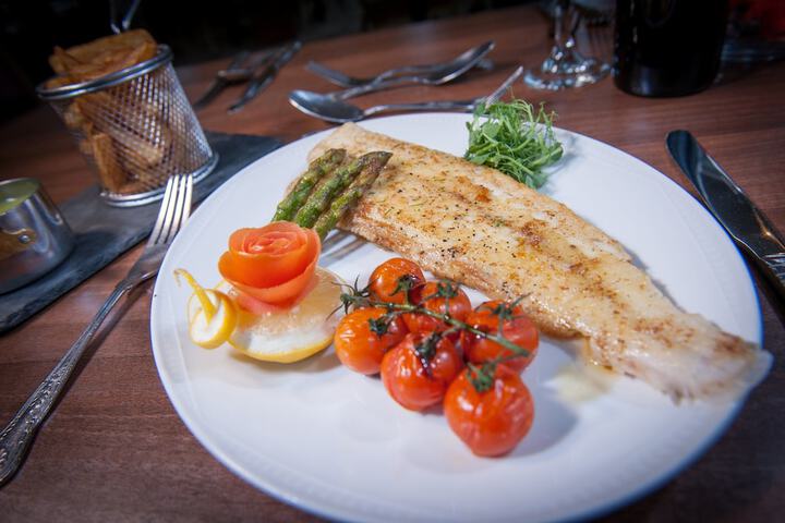 Dining 94 of 149