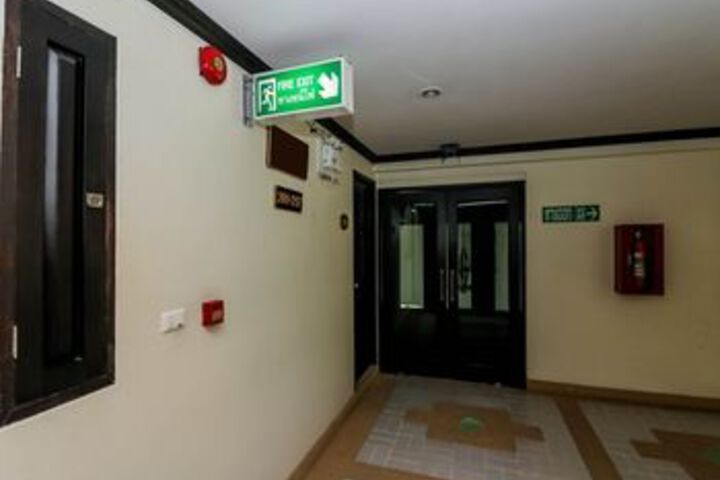 Room 33 of 101