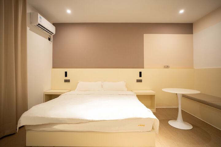 Room 36 of 49