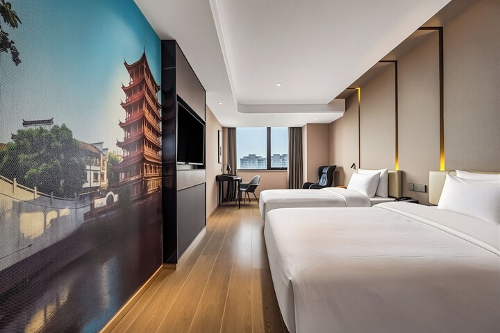 Room 20 of 38