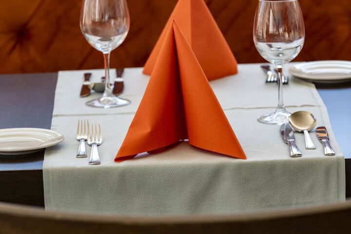 Dining 76 of 152
