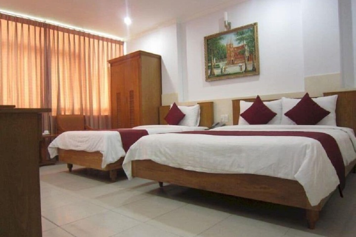 Room 7 of 24