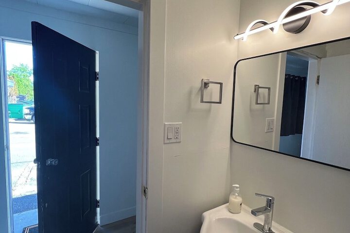 Room 52 of 70