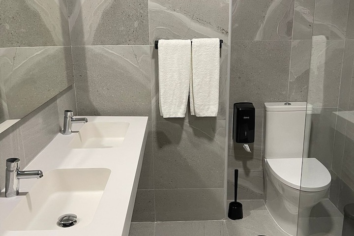 Room 18 of 22