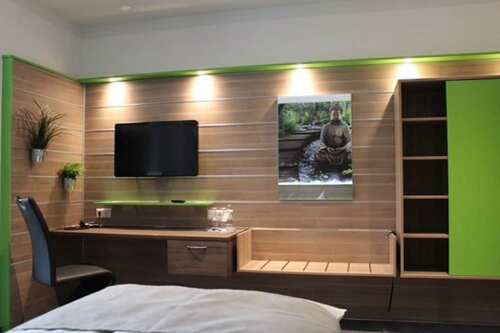 Room 12 of 47