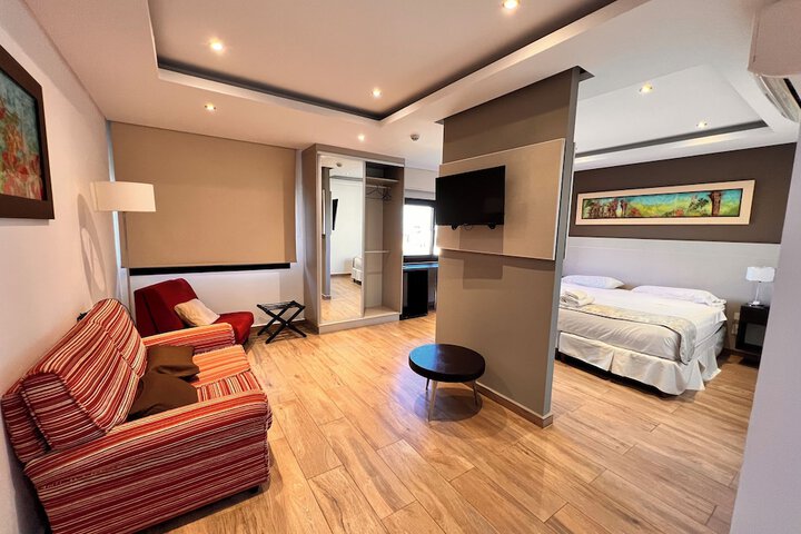 Room 25 of 53