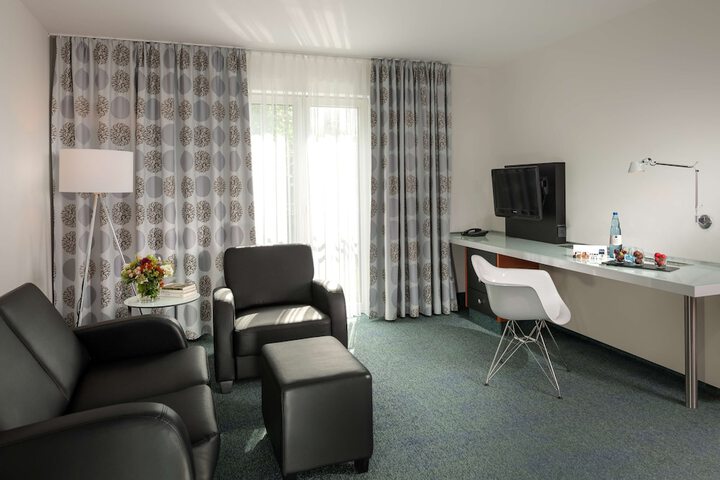 Room 8 of 45