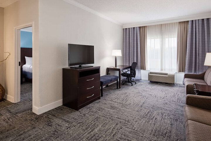 Suite 1 King Bed Microwave and Refrigerator WiFi Full Breakfast (16 of 31)