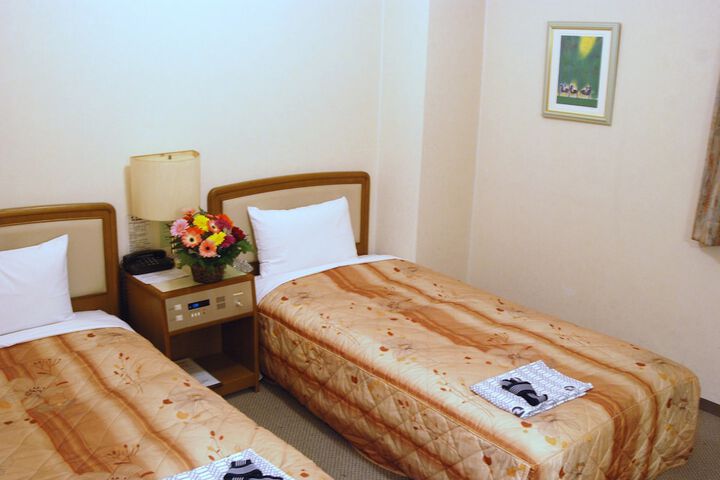 Room 8 of 45
