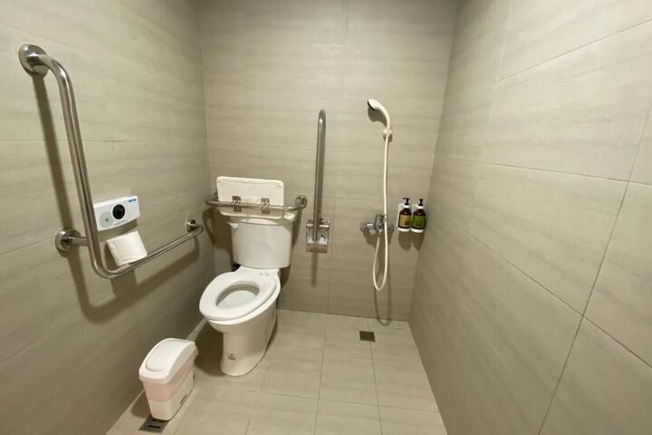 Room 48 of 55