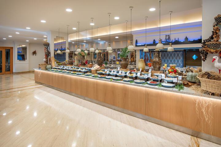Dining 139 of 203