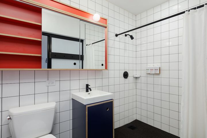 Room 115 of 155