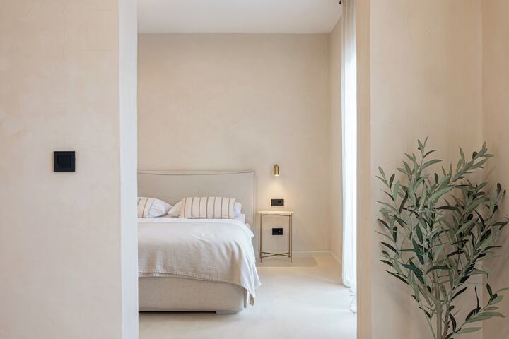 Room 15 of 35