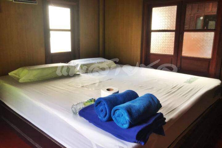 Room 13 of 35
