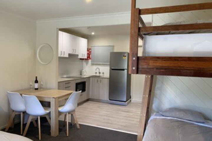 Room 8 of 32