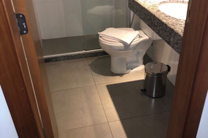Room 2 of 42