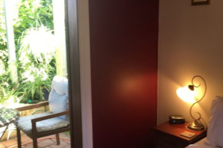 Room 10 of 21