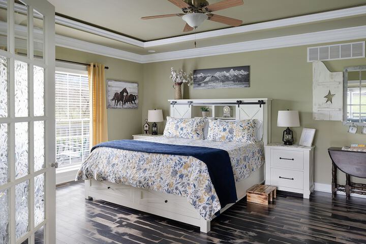 Room 4 of 94