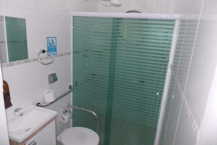 Room 6 of 22