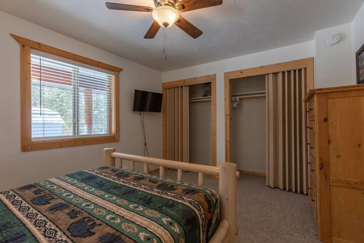 Room 6 of 47