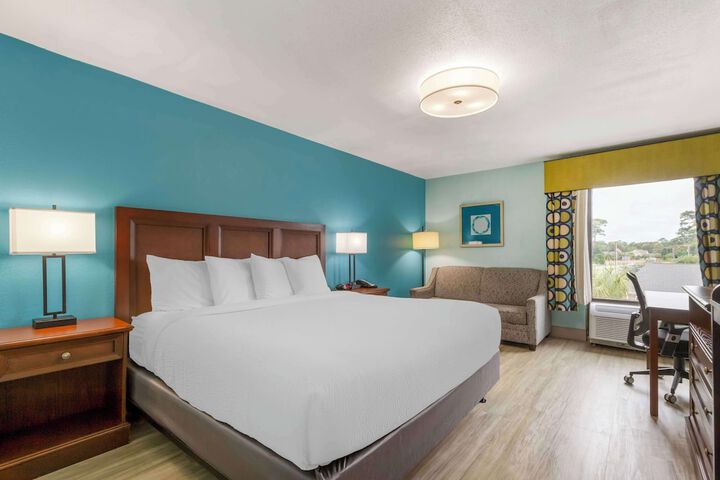 Room 18 of 31