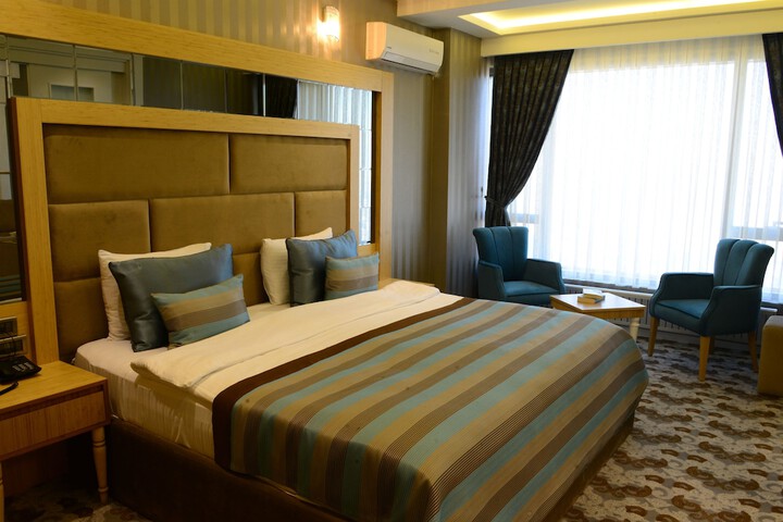 Room 15 of 43