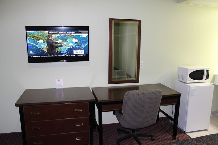 Room 32 of 66