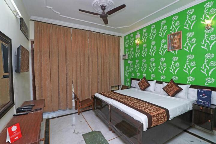 Hari Villa Residency at Noida Indoor Stadium