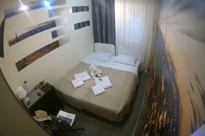 Room 3 of 11