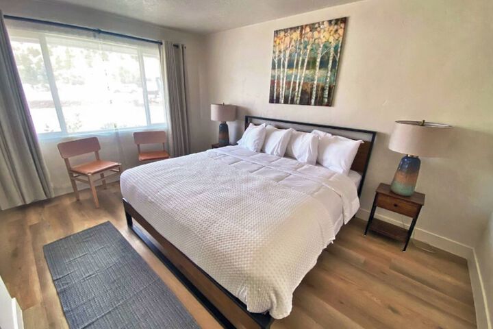 Room 4 of 15
