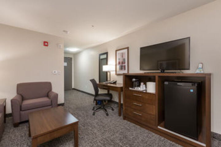 Room 53 of 60