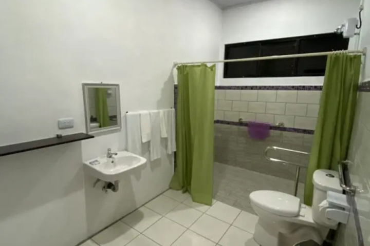 Room 8 of 17