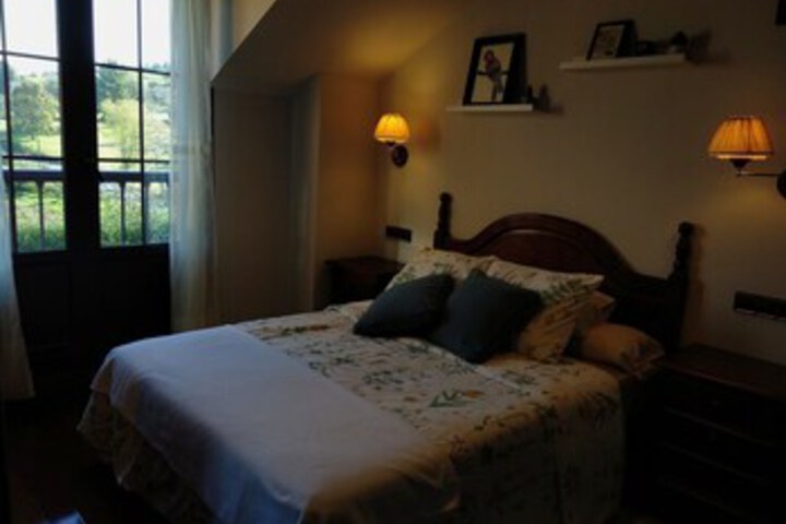Room 17 of 37
