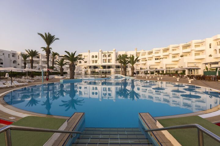 Pools & Facilities