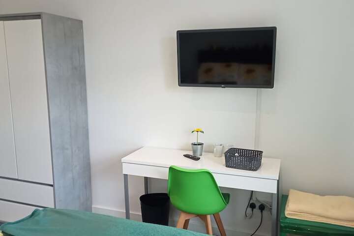 Room 7 of 24