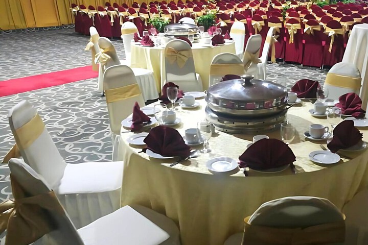 Ballroom/Hall 20 of 27