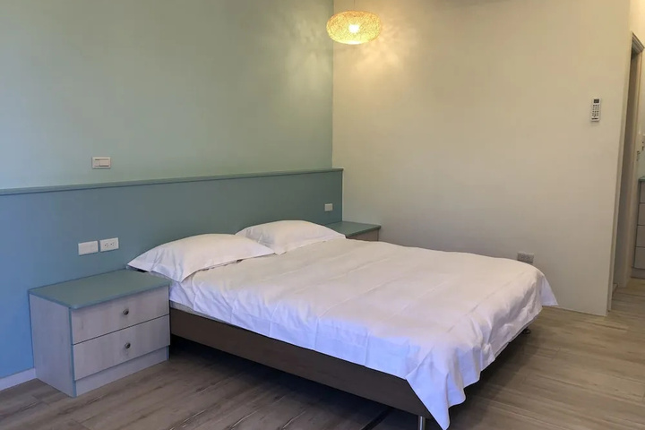 Room 5 of 23