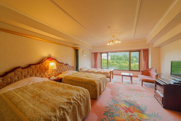 Room 28 of 188