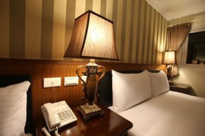 Room 13 of 29