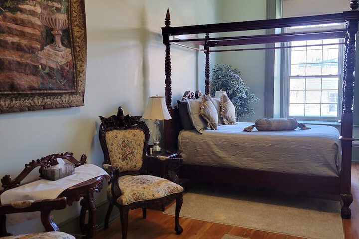 Room 7 of 19
