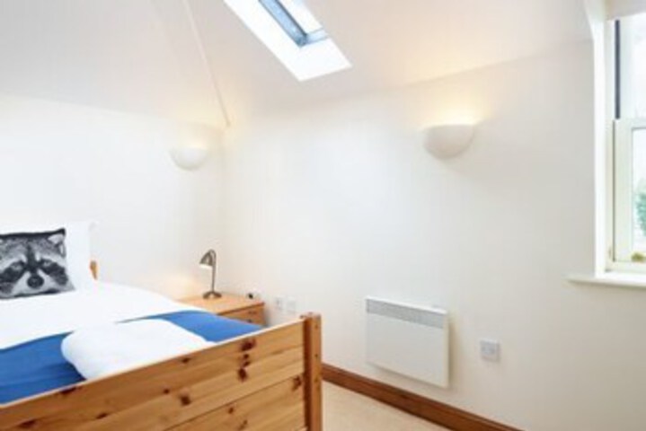 Room 5 of 13
