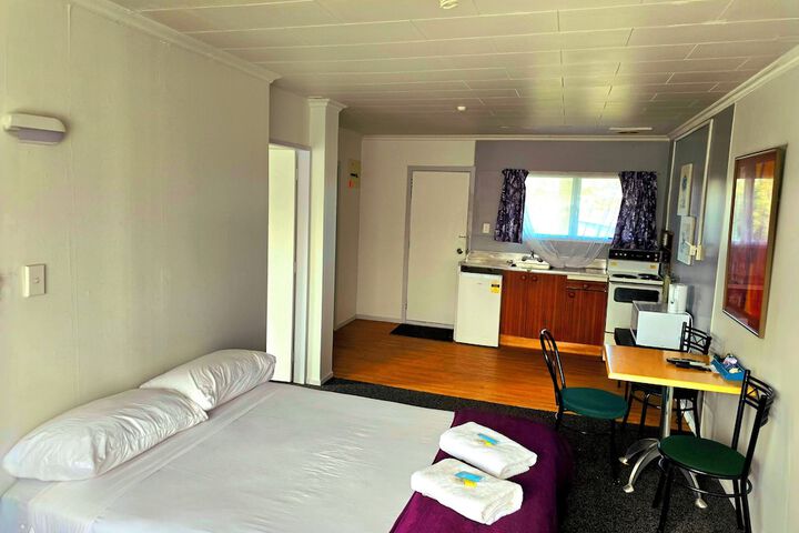 Room 22 of 37